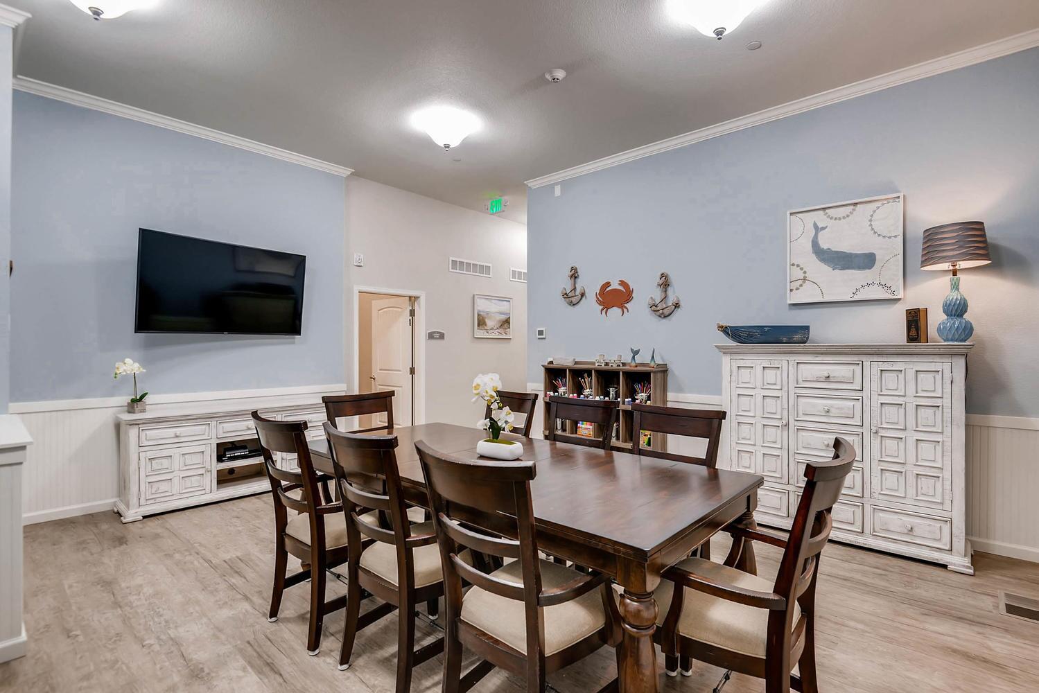 Rocky Mountain Assisted Living | Memory Care in Colorado | Lakewood Assisted Living | Wheat Ridge, Highlands Ranch, Centennial, Littleton/Lakewood, Thornton, Chestnut Hill assisted Living & Memory Care