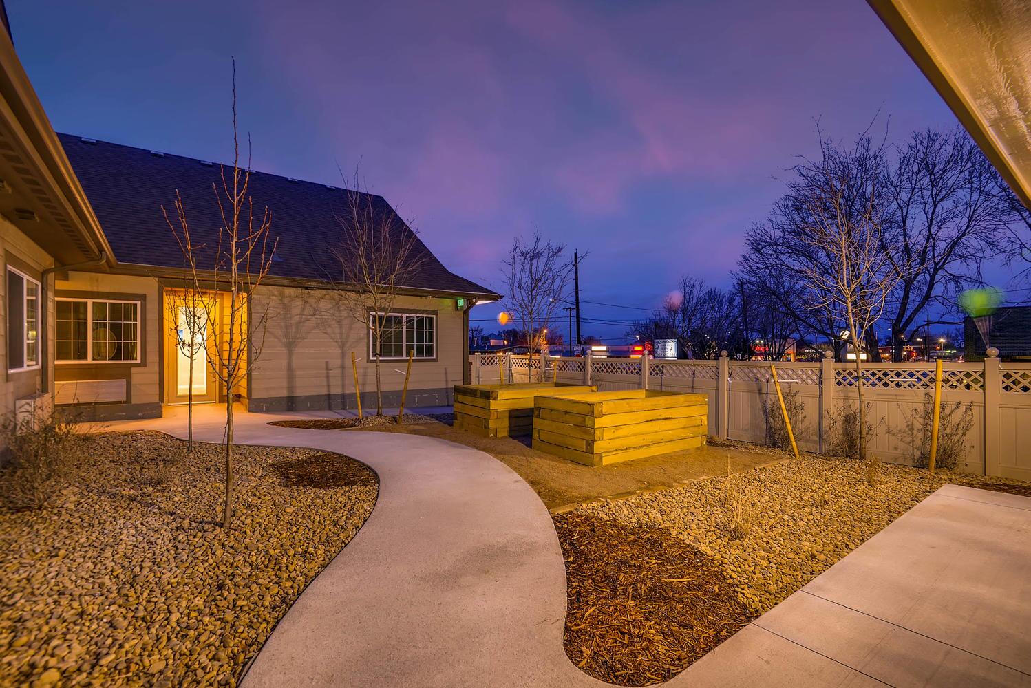 Rocky Mountain Assisted Living | Memory Care in Colorado | Lakewood Assisted Living | Wheat Ridge, Highlands Ranch, Centennial, Littleton/Lakewood, Thornton, Chestnut Hill assisted Living & Memory Care