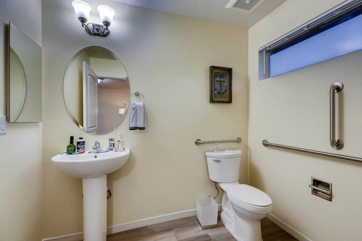 Rocky Mountain Assisted Living | Memory Care in Colorado | Lakewood Assisted Living | Wheat Ridge, Highlands Ranch, Centennial, Littleton/Lakewood, Thornton, Chestnut Hill assisted Living & Memory Care