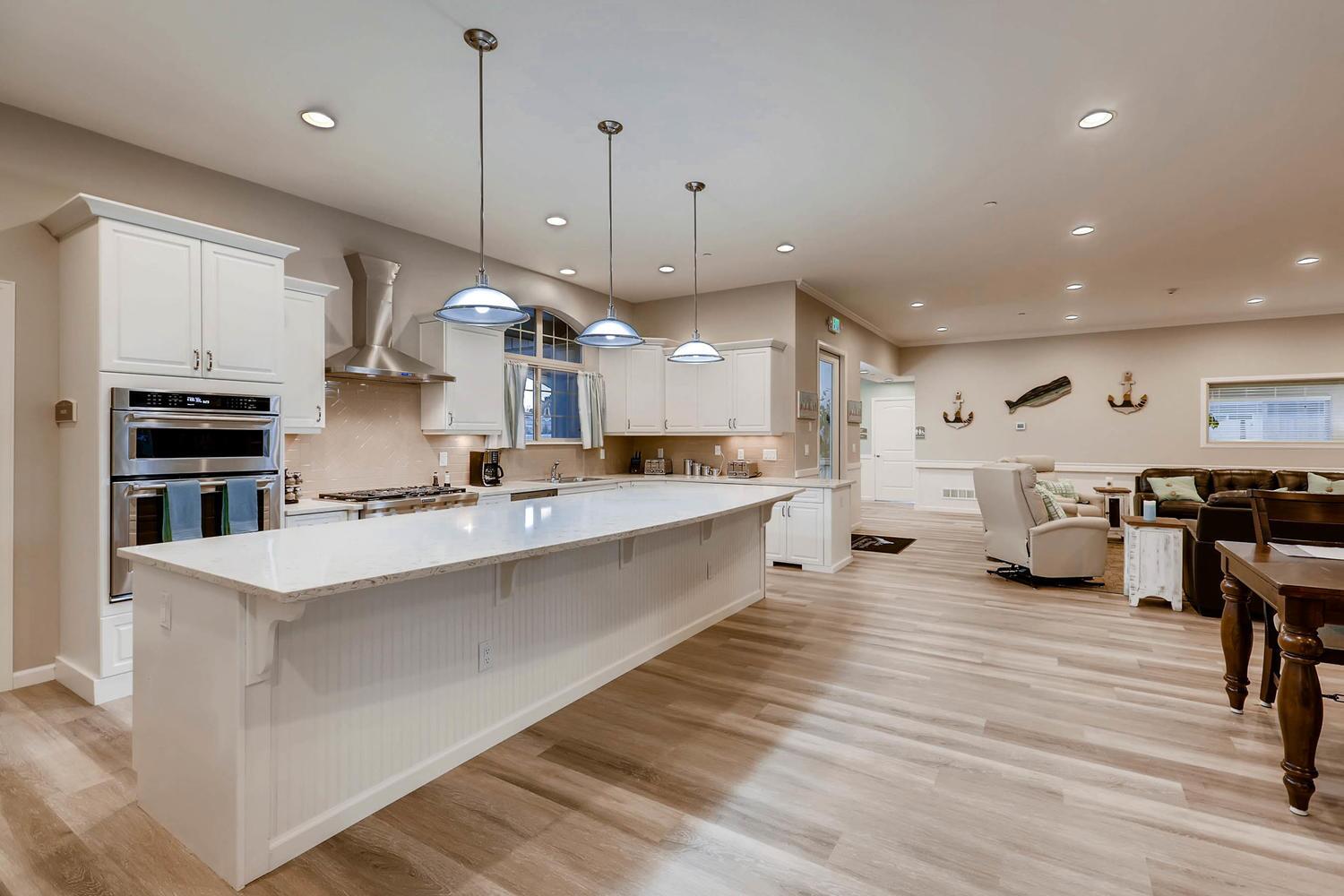 Rocky Mountain Assisted Living | Memory Care in Colorado | Lakewood Assisted Living | Wheat Ridge, Highlands Ranch, Centennial, Littleton/Lakewood, Thornton, Chestnut Hill assisted Living & Memory Care