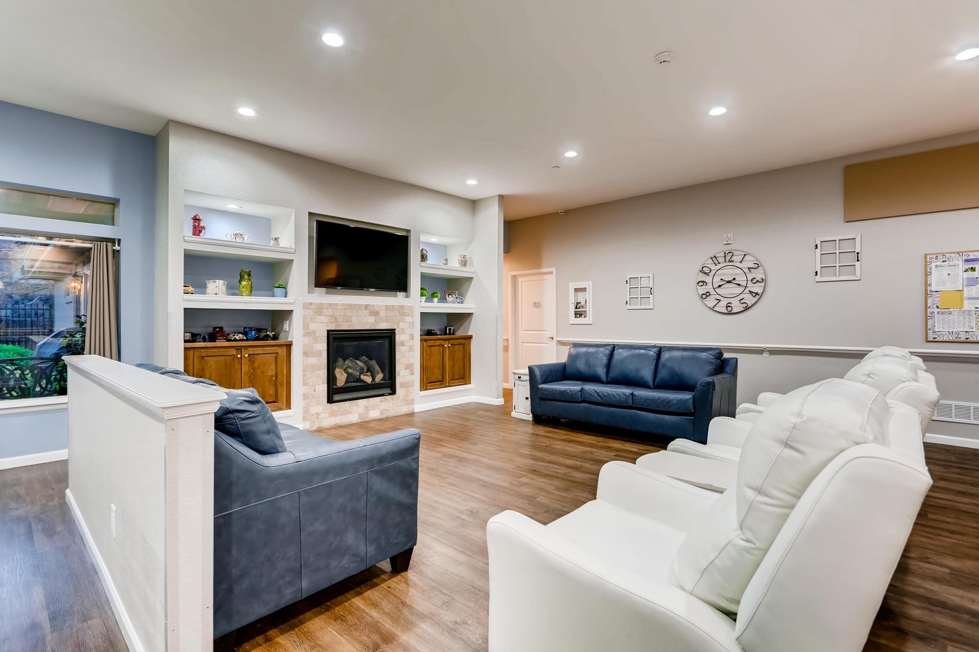 Rocky Mountain Assisted Living | Memory Care in Colorado | Lakewood Assisted Living | Wheat Ridge, Highlands Ranch, Centennial, Littleton/Lakewood, Thornton, Chestnut Hill assisted Living & Memory Care