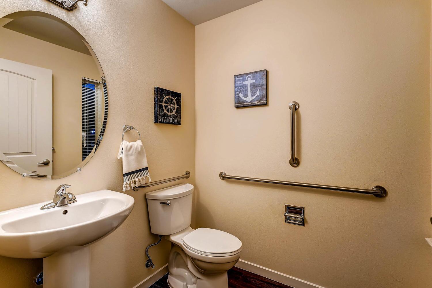 7975 West Quincy Ave Denver CO large 014 7 Bathroom 1500x1000 72dpi