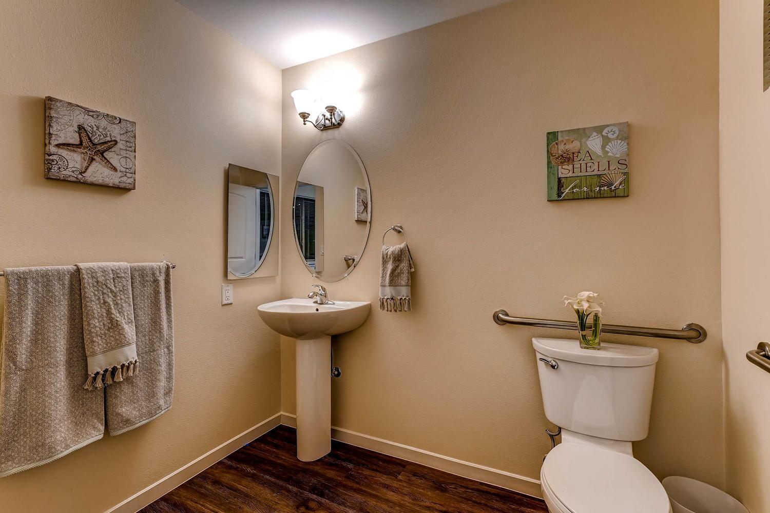 7975 West Quincy Ave Denver CO large 018 32 Bathroom 1500x1000 72dpi