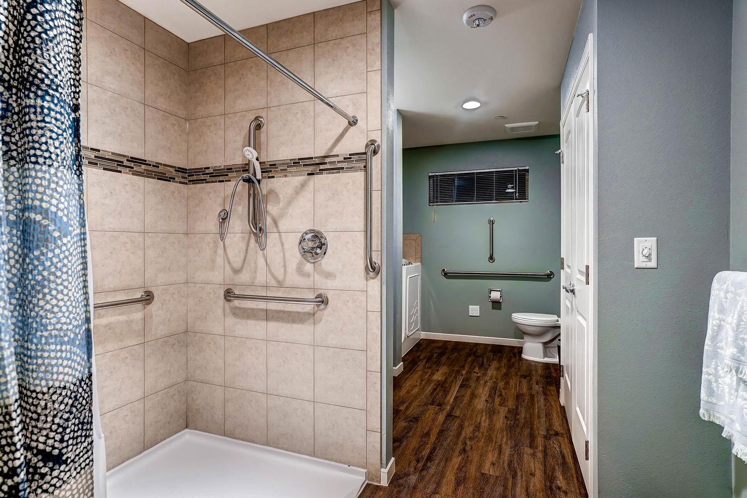 7975 West Quincy Ave Denver CO large 019 21 Bathroom 1500x1000 72dpi