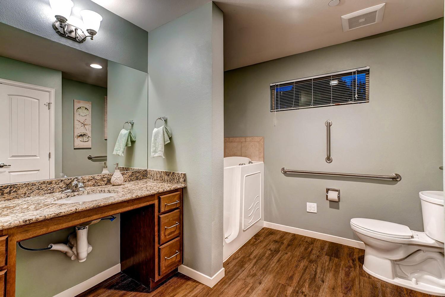 7975 West Quincy Ave Denver CO large 020 20 Bathroom 1500x1000 72dpi