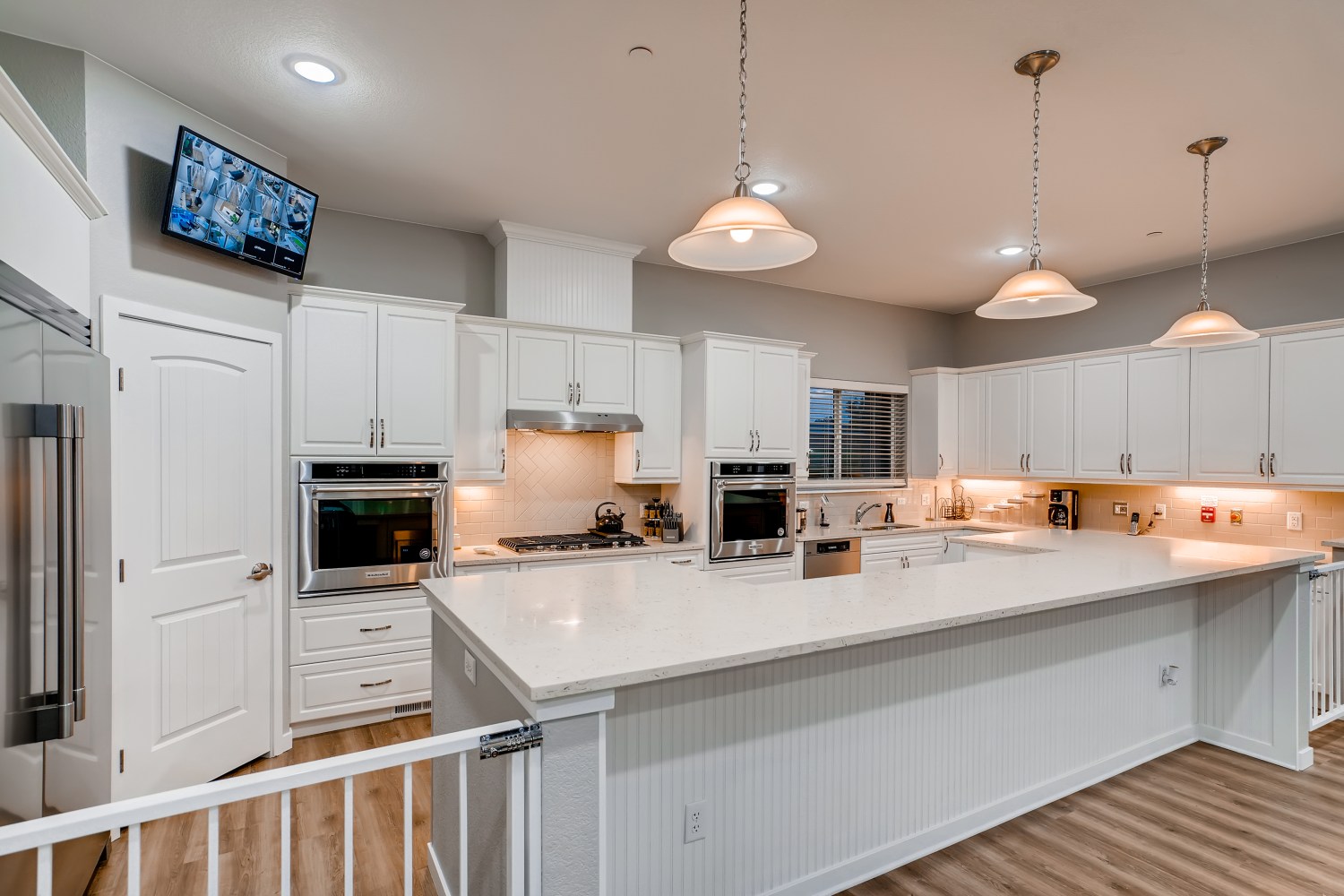 990 Saulsbury Street Lakewood CO Web Quality 006 09 Kitchen
