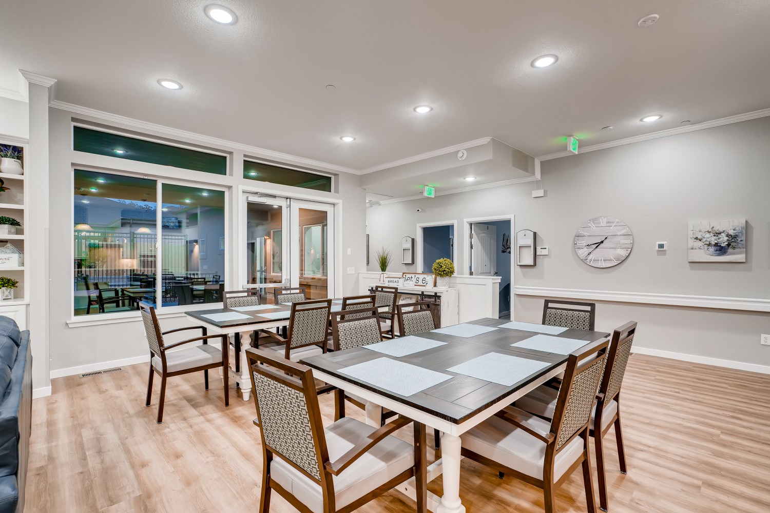 990 Saulsbury Street Lakewood CO Web Quality 009 12 Breakfast Area