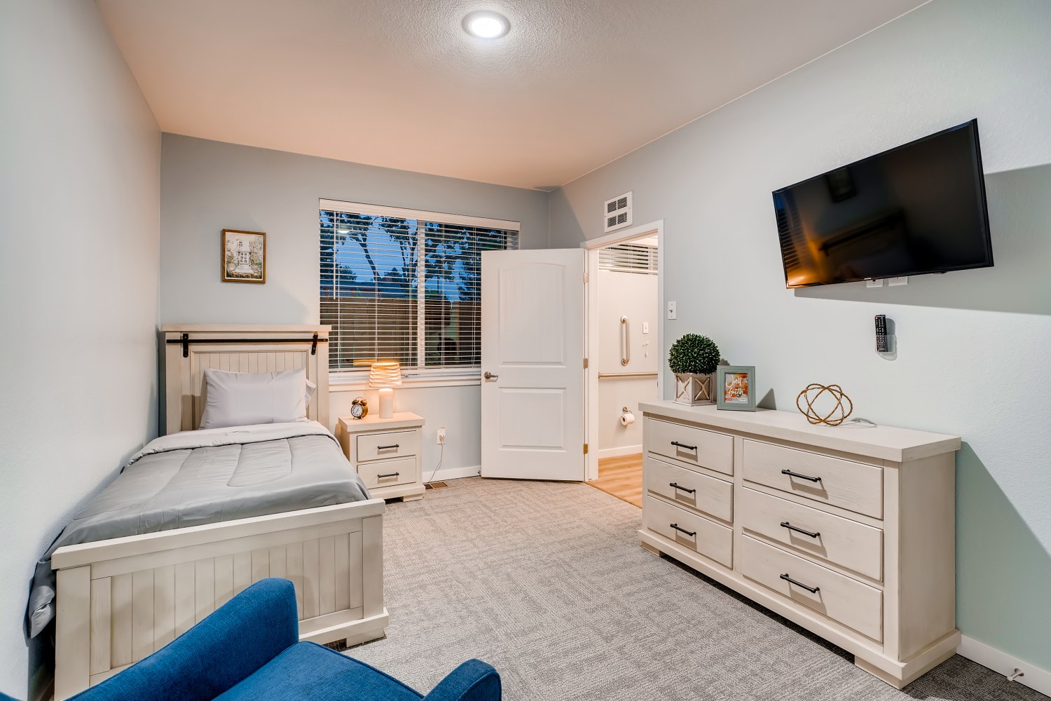 990 Saulsbury Street Lakewood CO Web Quality 016 21 Bedroom