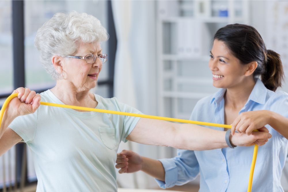 The Benefits of Physical Therapy in Assisted Living