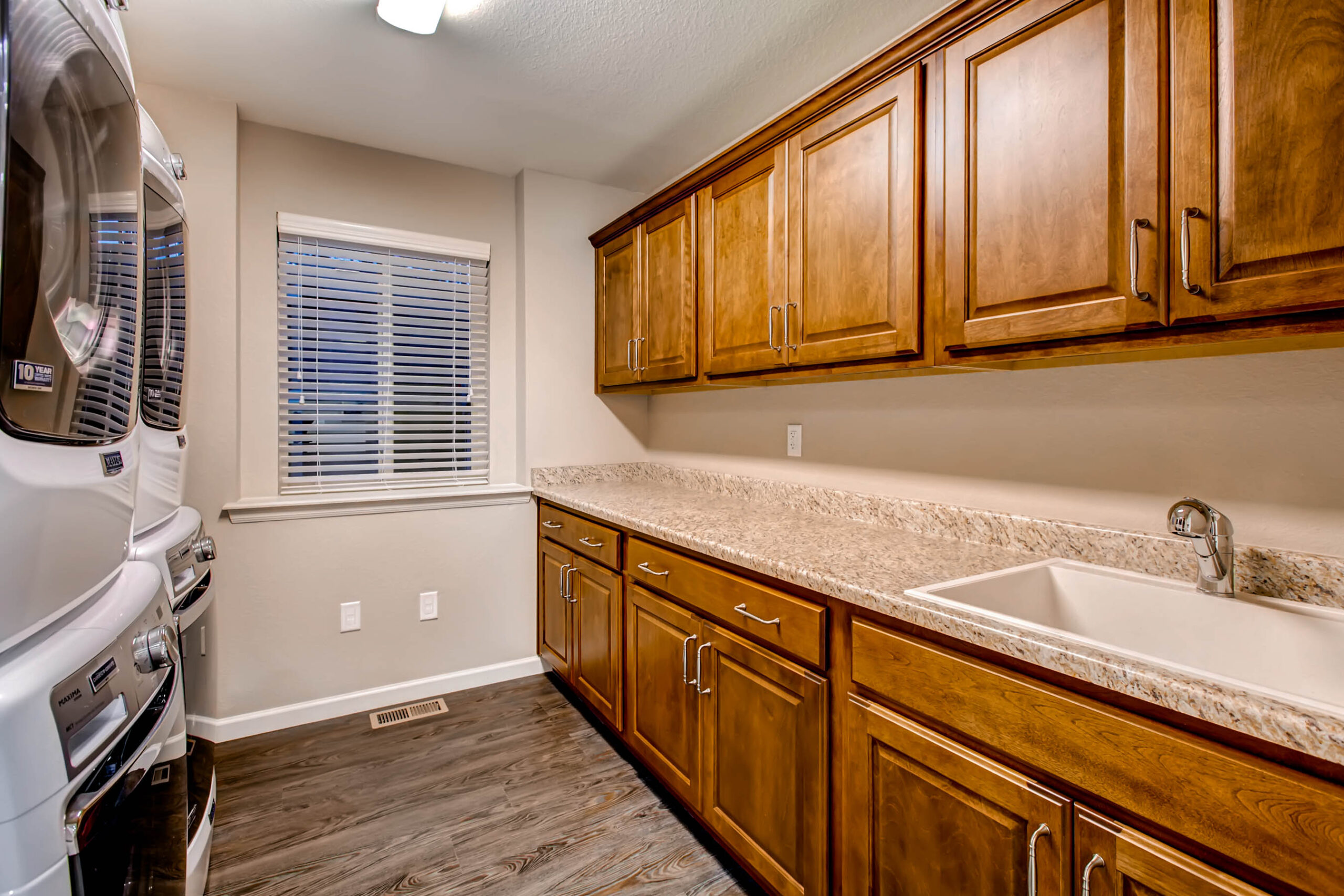 Rocky Mountain Assisted Living | Memory Care in Colorado | Lakewood Assisted Living | Wheat Ridge, Highlands Ranch, Centennial, Littleton/Lakewood, Thornton, Chestnut Hill assisted Living & Memory Care