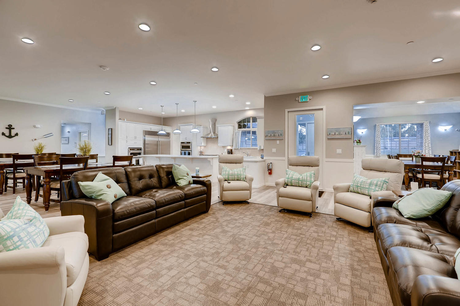 Rocky Mountain Assisted Living | Memory Care in Colorado | Lakewood Assisted Living | Wheat Ridge, Highlands Ranch, Centennial, Littleton/Lakewood, Thornton, Chestnut Hill assisted Living & Memory Care