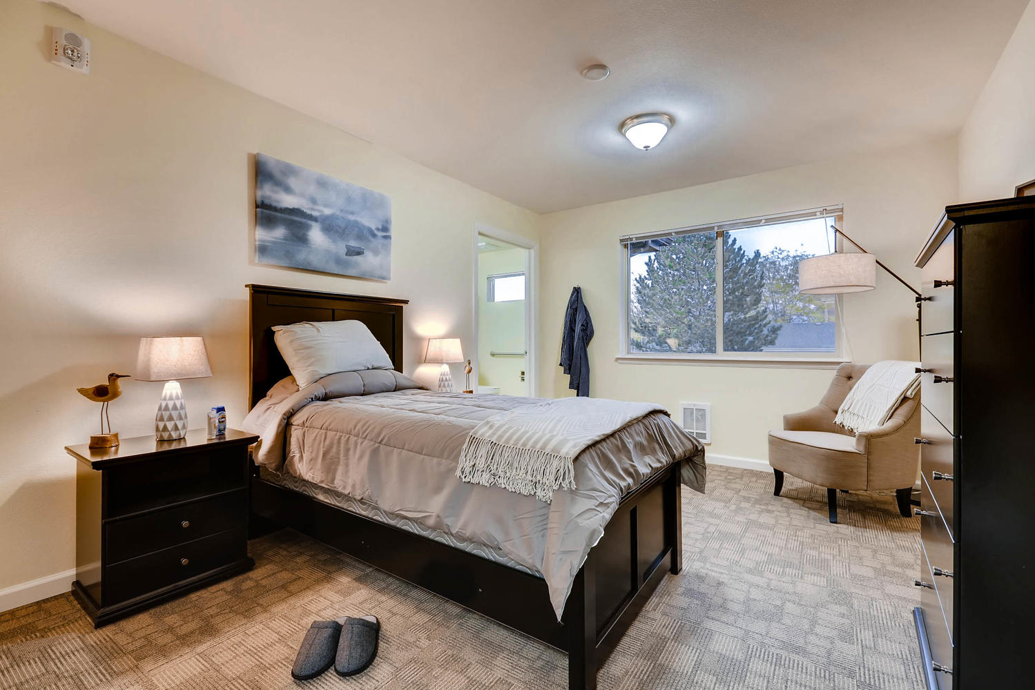 Rocky Mountain Assisted Living | Memory Care in Colorado | Lakewood Assisted Living | Wheat Ridge, Highlands Ranch, Centennial, Littleton/Lakewood, Thornton, Chestnut Hill assisted Living & Memory Care