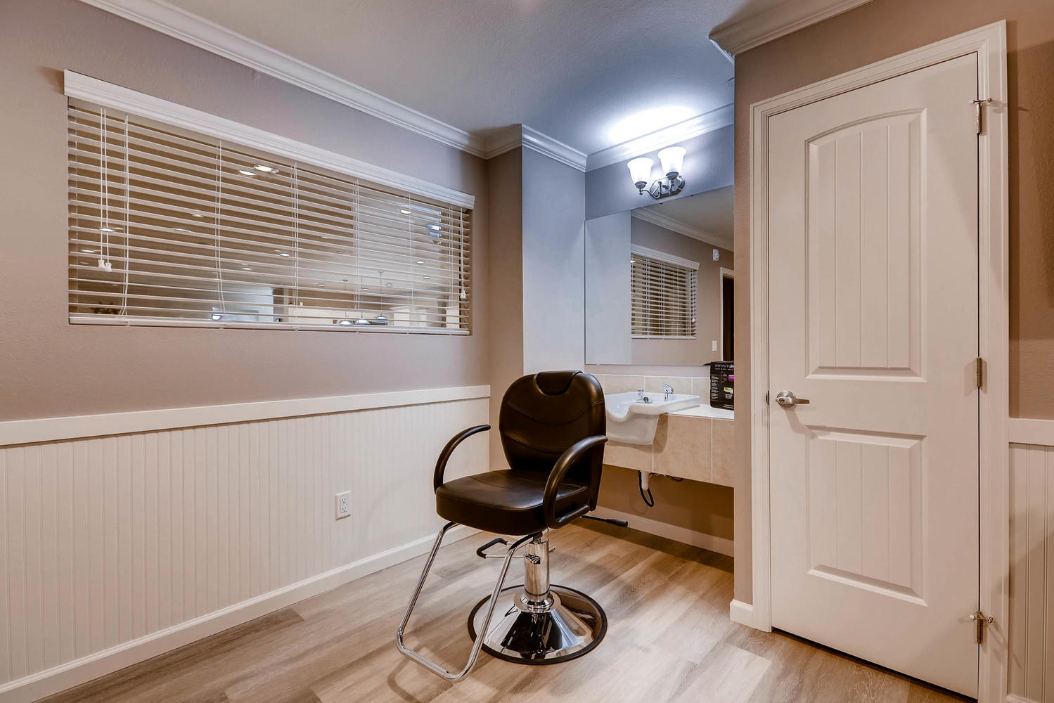 Rocky Mountain Assisted Living | Memory Care in Colorado | Lakewood Assisted Living | Wheat Ridge, Highlands Ranch, Centennial, Littleton/Lakewood, Thornton, Chestnut Hill assisted Living & Memory Care