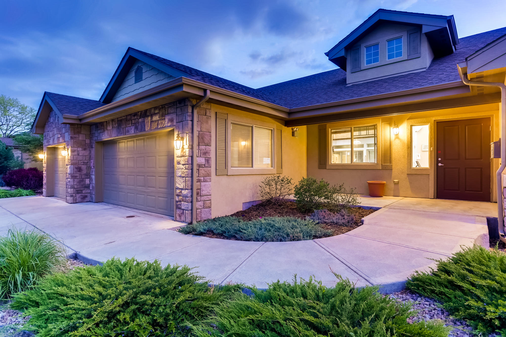 Rocky Mountain Assisted Living | Memory Care in Colorado | Lakewood Assisted Living | Wheat Ridge, Highlands Ranch, Centennial, Littleton/Lakewood, Thornton, Chestnut Hill assisted Living & Memory Care