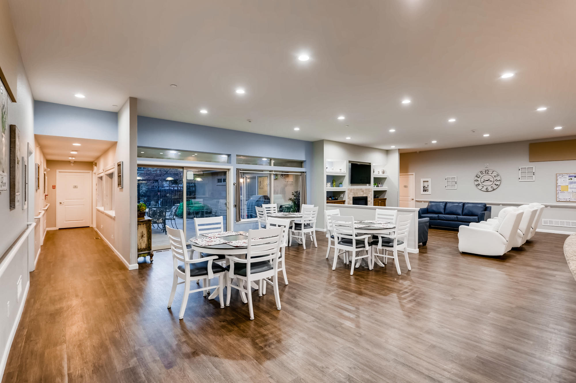 Rocky Mountain Assisted Living | Memory Care in Colorado | Lakewood Assisted Living | Wheat Ridge, Highlands Ranch, Centennial, Littleton/Lakewood, Thornton, Chestnut Hill assisted Living & Memory Care