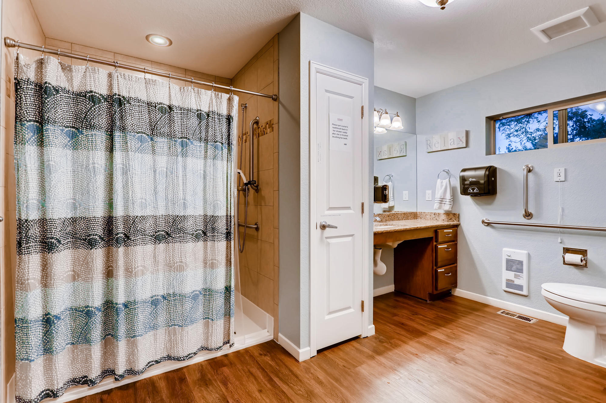 Rocky Mountain Assisted Living | Memory Care in Colorado | Lakewood Assisted Living | Wheat Ridge, Highlands Ranch, Centennial, Littleton/Lakewood, Thornton, Chestnut Hill assisted Living & Memory Care