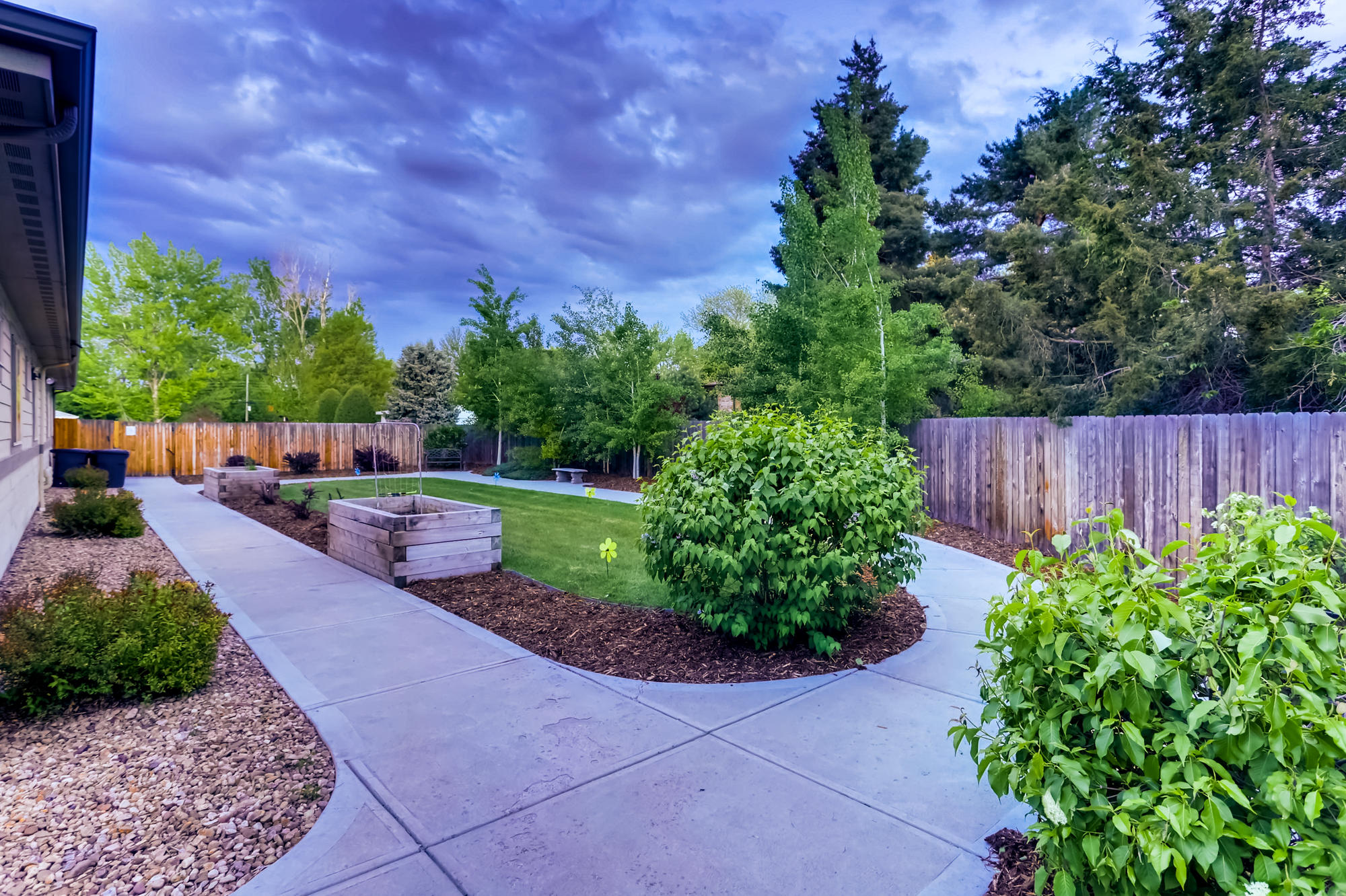 Rocky Mountain Assisted Living | Memory Care in Colorado | Lakewood Assisted Living | Wheat Ridge, Highlands Ranch, Centennial, Littleton/Lakewood, Thornton, Chestnut Hill assisted Living & Memory Care