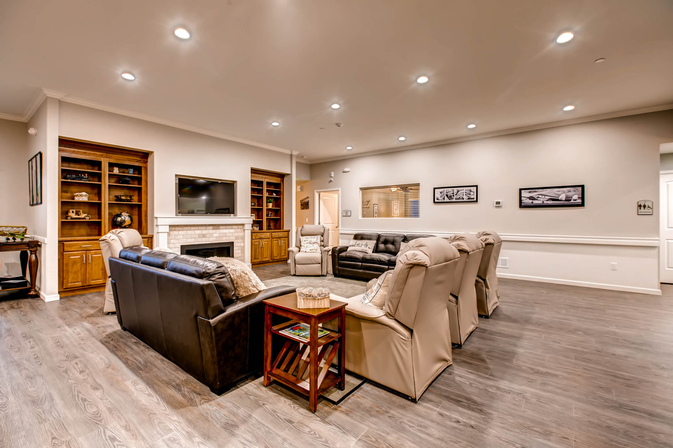 6824 Chestnut Hill St print 008 11 Living Room 2700x1799 300dpi