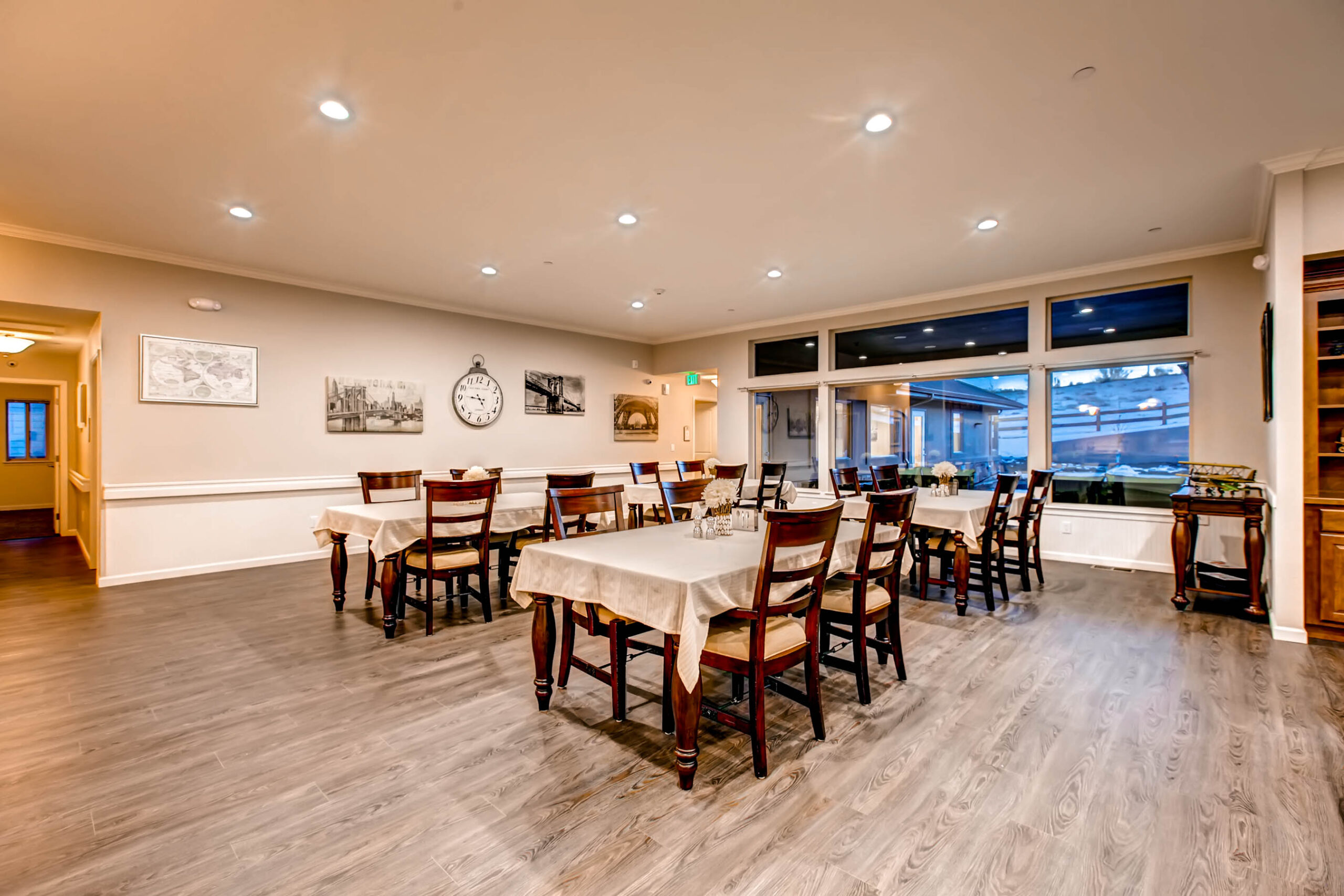 6824 Chestnut Hill St print 012 10 Dining Room 2700x1801 300dpi