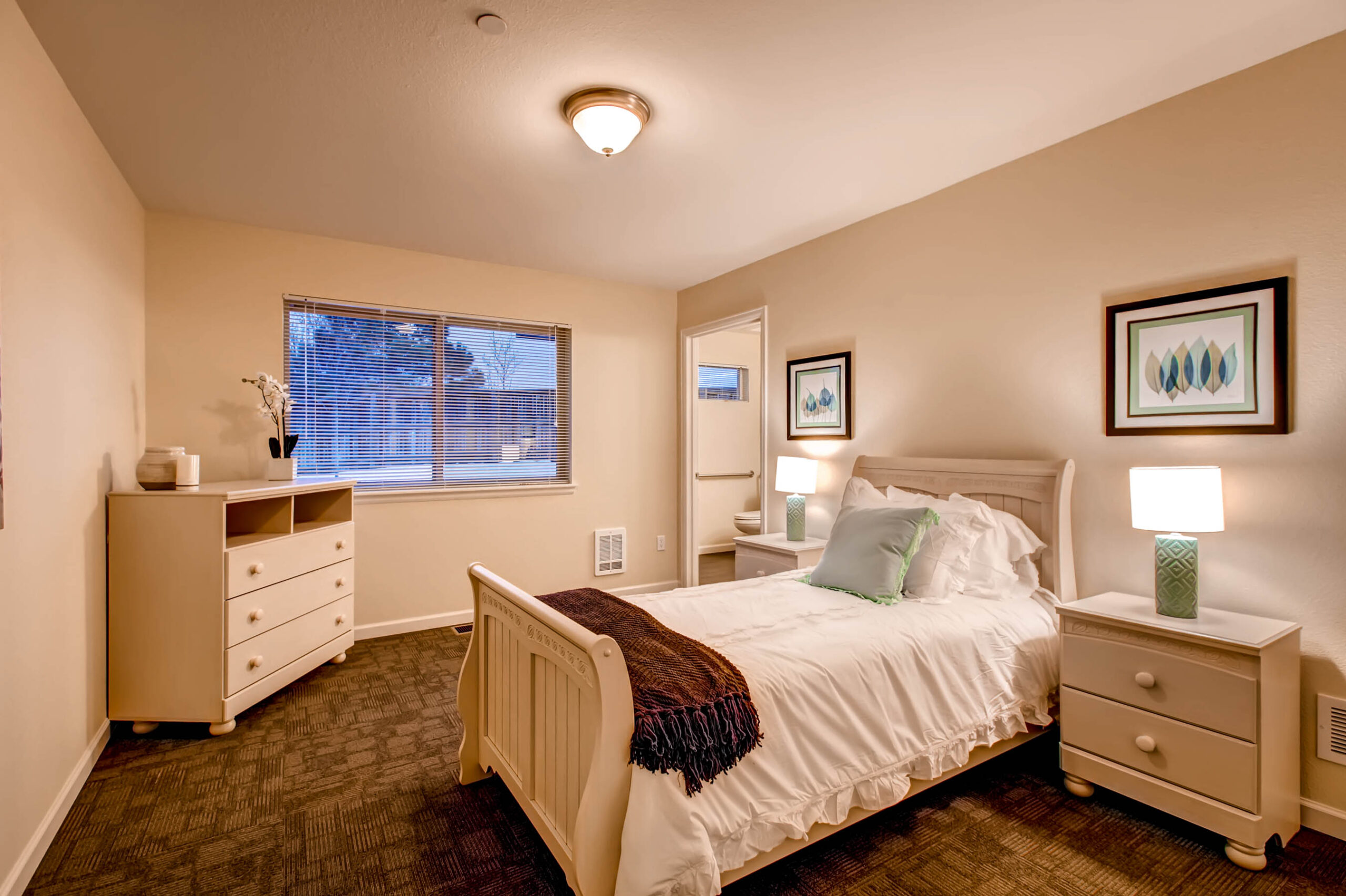 6824 Chestnut Hill St print 017 20 Master Bedroom 2700x1798 300dpi