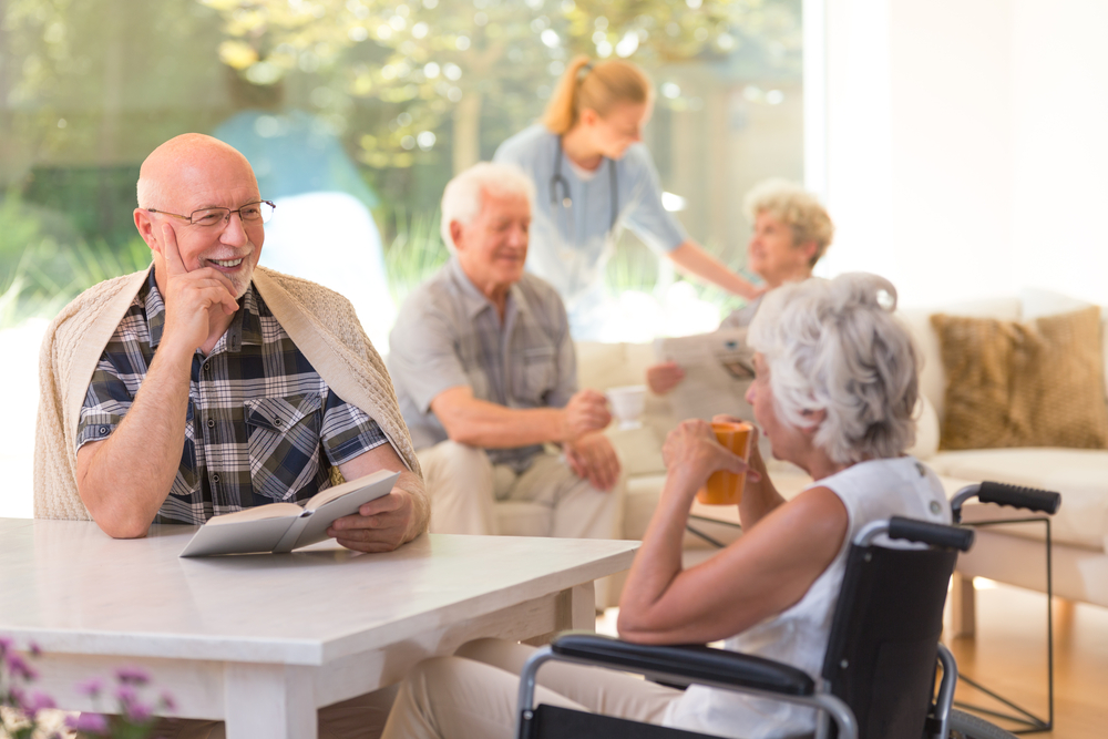 How Does One Choose an Assisted Living Community in Lakewood?