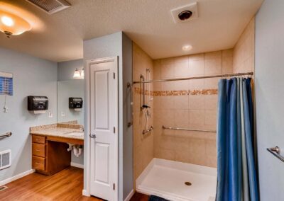 Memory care bathroom in Lakewood, CO