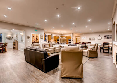 Memory care living room in Highlands Ranch, CO