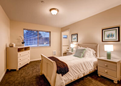 Memory care bedroom in Highlands Ranch, CO