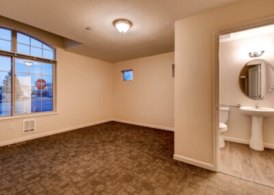 Memory care bedroom in Highlands Ranch, CO