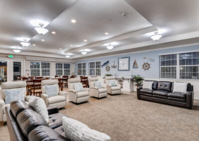 Assisted living and memory care living room in Wheat Ridge, CO
