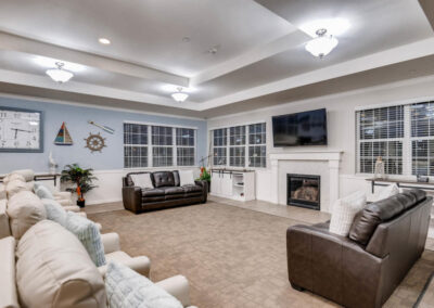 Assisted living and memory care living room in Wheat Ridge, CO