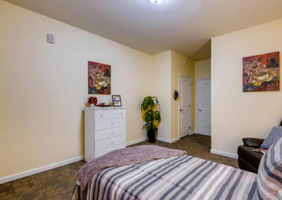 Assisted living and memory care bedroom in Wheat Ridge, CO