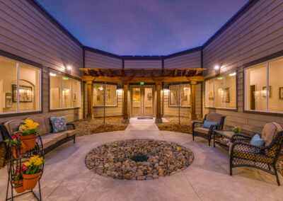 Assisted living and memory care community patio in Wheat Ridge, CO
