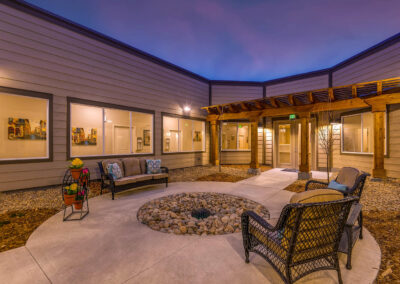 Assisted living and memory care community patio in Wheat Ridge, CO