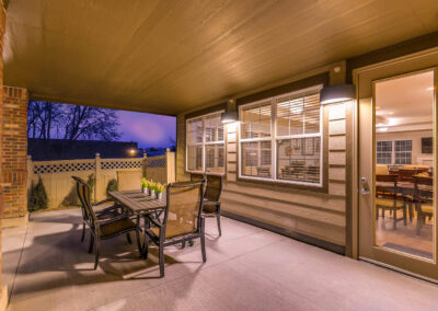 Assisted living and memory care community patio in Wheat Ridge, CO