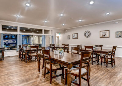 Assisted living and memory care dining room in Lakewood, CO
