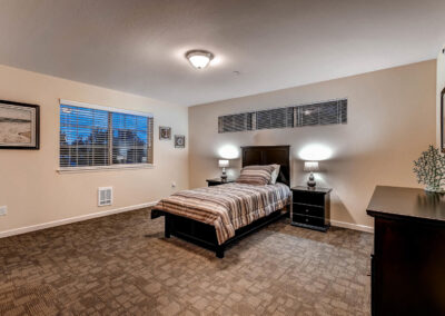 Assisted living and memory care bedroom in Lakewood, CO