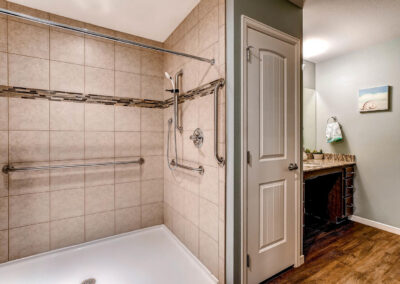 Assisted living and memory care bathroom in Lakewood, CO
