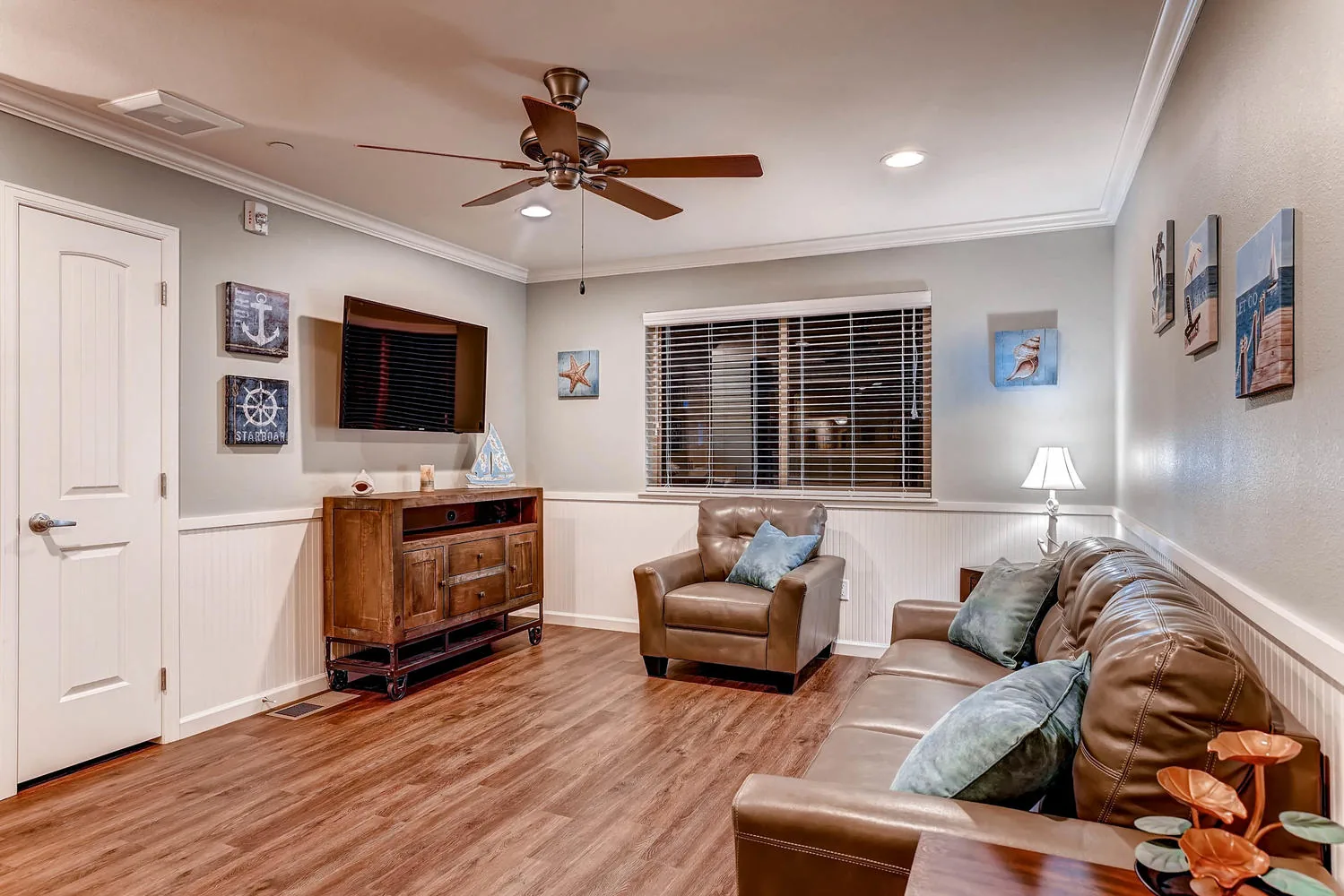 Common area at a Rocky Mountain Assisted Living and Memory Care home