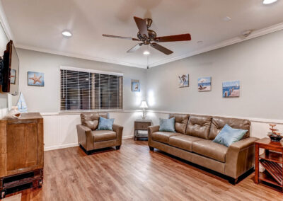 Assisted living and memory care recreation room in Lakewood, CO