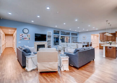 Assisted living living room in Lakewood, CO