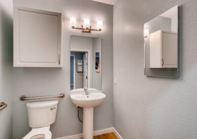 Memory care bathroom in Lakewood, CO