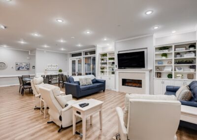 Assisted living living room in Lakewood, CO