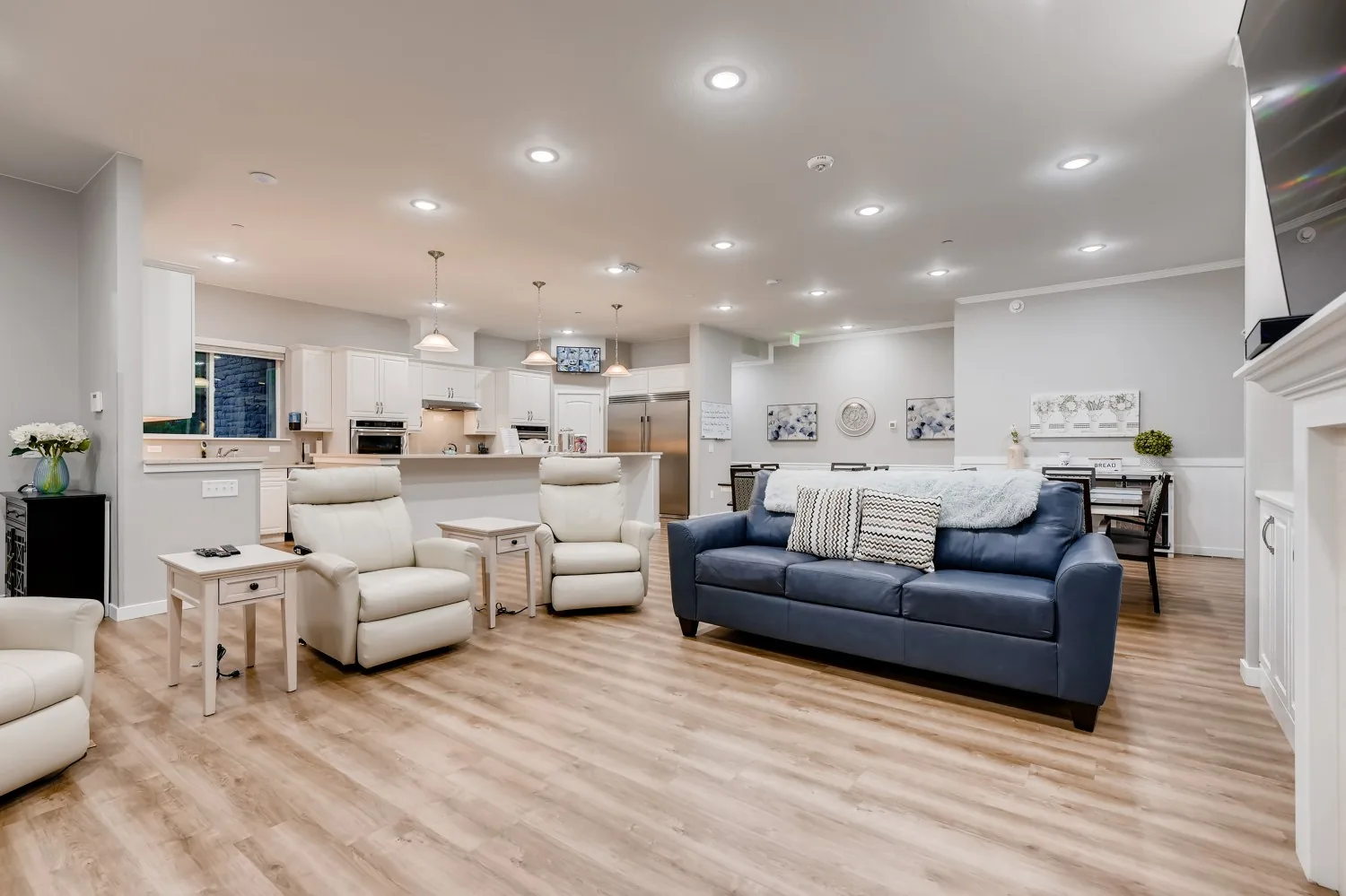 Living room at a Rocky Mountain Assisted Living and Memory Care home