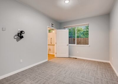 Assisted living bedroom in Lakewood, CO