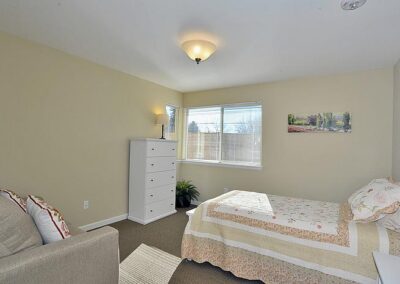 Assisted living bedroom in Centennial, CO