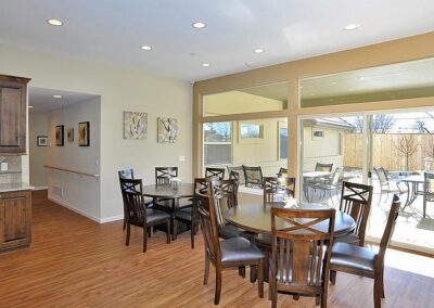 Assisted living dining room in Centennial, CO