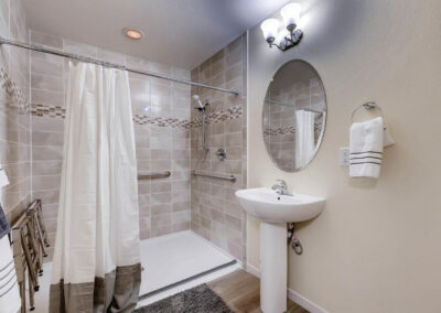 Assisted living and memory care bathroom in Thornton, CO