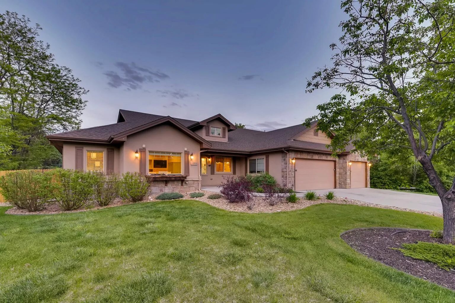 Lakewood Memory Care on Newland Street, a Rocky Mountain Assisted Living community